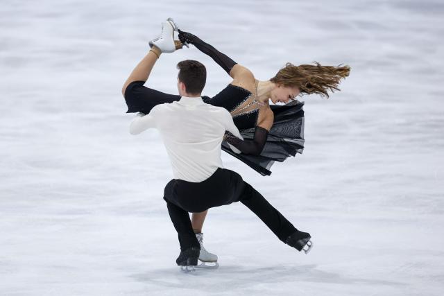 (251206) -- ZAGREB-, Dec. 6, 2025 (Xinhua) -- Angelina Kudryavtseva(R)/Ilia Karankevich of Cyprus compete in the Ice Dance Free Dance Final on Day 2 of the 2025 ISU Figure Skating CS Golden Spin of Zagreb in Zagreb, Croatia, on Dec. 5, 2025. (Photo by Igor Kralj/PIXSELL via Xinhua)