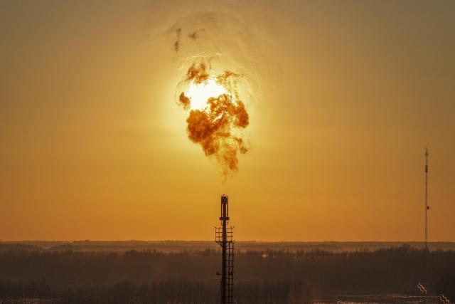 (251206) -- BEIJING, Dec. 6, 2025 (Xinhua) -- An aerial drone photo shows a flare at a national-level demonstration zone of continental shale oil of Daqing Oilfield in Daqing, northeast China's Heilongjiang Province, Dec. 4, 2025. Daqing Oilfield, one of China's largest energy production bases, announced Friday that the yearly output of the shale oil in the demonstration zone has exceeded one million tonnes. (Xinhua/Wang Song)
