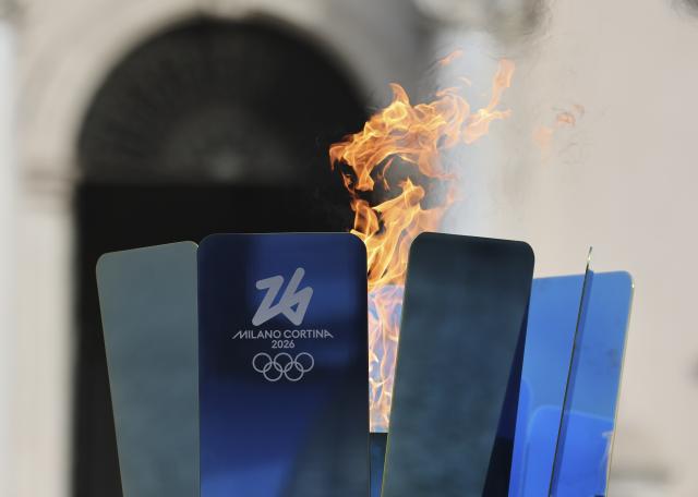 (251206) -- BEIJING, Dec. 6, 2025 (Xinhua) -- The cauldron lighting ceremony of the 2026 Milan-Cortina Olympic Winter Games is held at the Quirinale Palace in Rome, Italy, Dec. 5, 2025. (Xinhua/Li Jing)