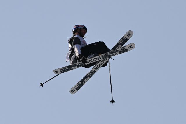 (251206) -- BEIJING, Dec. 6, 2025 (Xinhua) -- Matej Svancer of Austria competes during the men's big air final at the FIS Freeski World Cup in Beijing, China, Dec. 6, 2025. (Xinhua/Ju Huanzong)