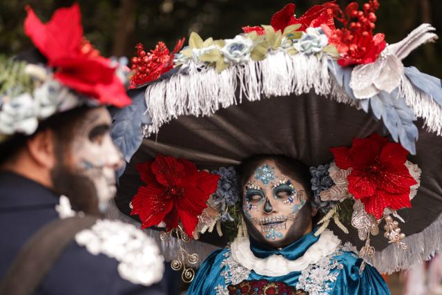 (251207) -- MEXICO CITY, Dec. 7, 2025 (Xinhua) -- Costumed performers are pictured during the Villa-Zapata carnival in Mexico City, Mexico, on Dec. 6, 2025. The 11th Villa-Zapata carnival was hosted in Mexico City on Saturday. Folkloric dances, traditional music, and street processions were seen along the Paseo de la Reforma avenue during the event, promoting traditional Mexican culture while paying tribute to revolutionary leaders Emiliano Zapata and Francisco Villa in the Mexican Revolution of 1910-1920. (Photo by Francisco Canedo/Xinhua)