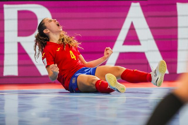 (251207) -- PASIG CITY, Dec. 7, 2025 (Xinhua) -- Laura Cordoba of Spain celebrates after scoring a goal during the 3rd place match between Spain and Argentina at the FIFA Futsal Women's World Cup 2025 in Pasig City, the Philippines, Dec. 7, 2025. (Xinhua/Rouelle Umali)