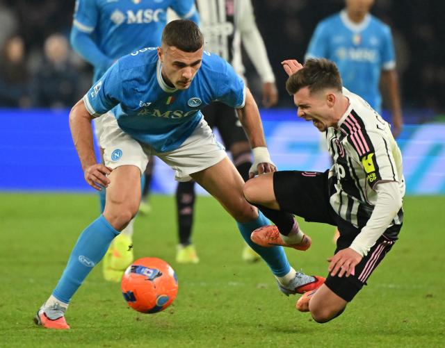 (251208) -- NAPLES, Dec. 8, 2025 (Xinhua) -- Napoli's Alessandro Buongiorno (L) vies with Juventus' Francisco Coincencao during a Serie A football match between Napoli and Juventus in Naples, Italy, Dec. 7, 2025. (Photo by Alberto Lingria/Xinhua)