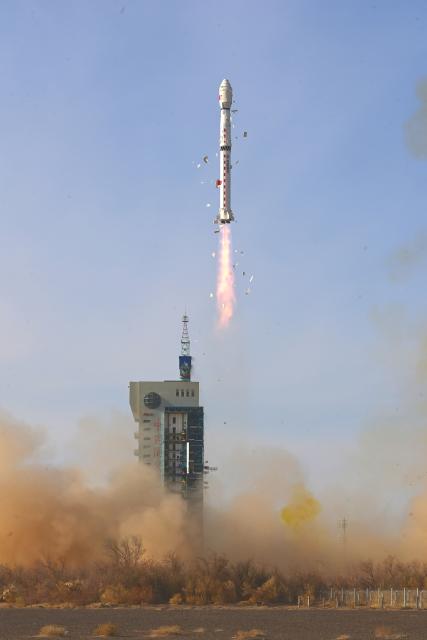 (251209) -- JIUQUAN, Dec. 9, 2025 (Xinhua) -- A Long March-4B carrier rocket carrying the Yaogan-47 remote sensing satellite blasts off from the Jiuquan Satellite Launch Center in northwest China, Dec. 9, 2025.
  The satellite was lifted off at 11:41 a.m. (Beijing Time) and has entered the preset orbit successfully. (Photo by Wang Jiangbo/Xinhua)