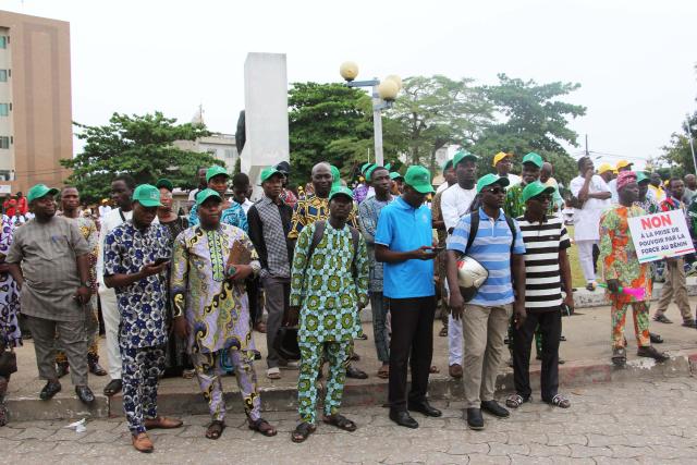 (251209) -- COTONOU, Dec. 9, 2025 (Xinhua) -- People gather to express their support for Beninese President Patrice Talon at Place Bulgarie in Cotonou, the economic capital of Benin, Dec. 8, 2025.
  Benin's government said on Sunday that an attempted military mutiny had been foiled in Cotonou, the country's economic capital and largest city, after armed soldiers briefly took over state television to declare that President Patrice Talon was removed from office.
  The Presidency said the president is safe and that government forces have regained control of the situation. (Photo by Seraphin Zounyekpe/Xinhua)