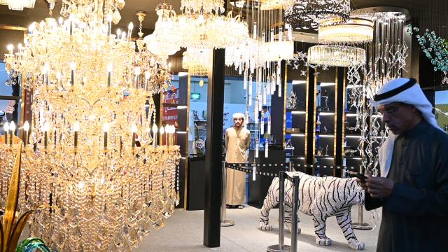 (251209) -- HAWALLI GOVERNORATE, Dec. 9, 2025 (Xinhua) -- People visit the Mirzaam Expo in Hawalli Governorate, Kuwait, on Dec. 9, 2025. The Mirzaam Expo 2025, an interior design and decor exhibition, kicked off here on Tuesday. The expo will last for five days until Dec. 13. (Photo by Asad/Xinhua)