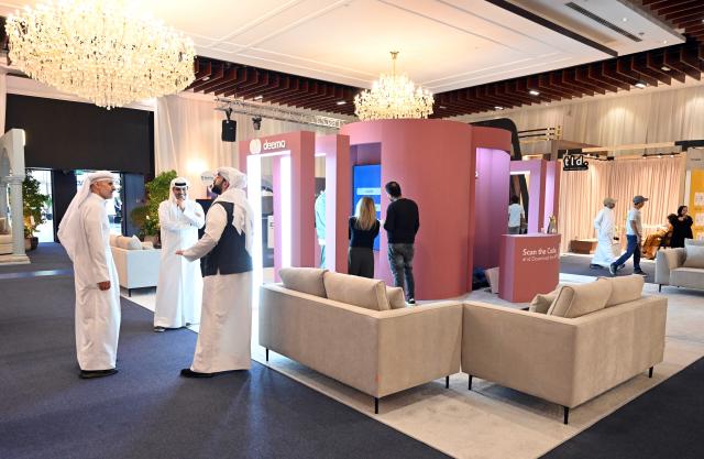 (251209) -- HAWALLI GOVERNORATE, Dec. 9, 2025 (Xinhua) -- People visit the Mirzaam Expo in Hawalli Governorate, Kuwait, on Dec. 9, 2025. The Mirzaam Expo 2025, an interior design and decor exhibition, kicked off here on Tuesday. The expo will last for five days until Dec. 13. (Photo by Asad/Xinhua)