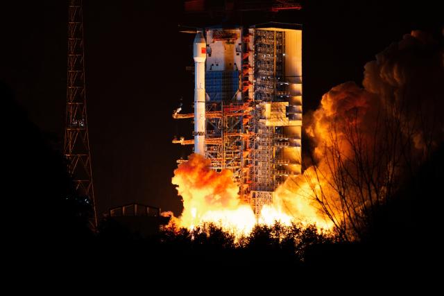 (251210) -- XICHANG, Dec. 10, 2025 (Xinhua) -- A Long March-3B carrier rocket carrying the Shiyan-22 satellite blasts off from the Xichang Satellite Launch Center in southwest China's Sichuan Province, Dec. 9, 2025. The satellite was launched on Tuesday at 11:08 p.m. (Beijing Time) and entered its planned orbit as scheduled.
   The satellite will primarily support services including satellite communication, data transmission, and radio and television broadcasting, as well as conducting relevant technical tests and validations. (Photo by Li Zhiyong/Xinhua)