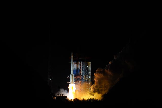(251210) -- XICHANG, Dec. 10, 2025 (Xinhua) -- A Long March-3B carrier rocket carrying the Shiyan-22 satellite blasts off from the Xichang Satellite Launch Center in southwest China's Sichuan Province, Dec. 9, 2025. The satellite was launched on Tuesday at 11:08 p.m. (Beijing Time) and entered its planned orbit as scheduled.
   The satellite will primarily support services including satellite communication, data transmission, and radio and television broadcasting, as well as conducting relevant technical tests and validations. (Photo by Li Zhiyong/Xinhua)