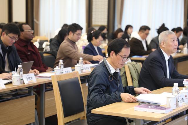 (251210) -- HANGZHOU, Dec. 10, 2025 (Xinhua) -- Experts and scholars attend an academic seminar on human rights cooperation between China and Africa in Jinhua, east China's Zhejiang Province, on Dec. 10, 2025. The seminar took place on Wednesday in the city of Jinhua, marking World Human Rights Day.
   During the seminar, the China-Africa Human Rights Research Think-Tank Cooperation Network was officially launched, while the China-Africa Human Rights Research Center was inaugurated at Zhejiang Normal University's Institute of African Studies. (Xinhua/Zheng Keyi)