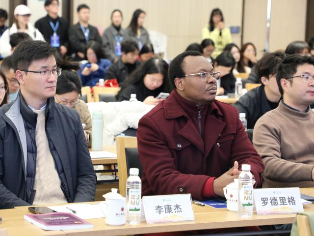 (251210) -- HANGZHOU, Dec. 10, 2025 (Xinhua) -- Experts and scholars attend an academic seminar on human rights cooperation between China and Africa in Jinhua, east China's Zhejiang Province, on Dec. 10, 2025. The seminar took place on Wednesday in the city of Jinhua, marking World Human Rights Day.
   During the seminar, the China-Africa Human Rights Research Think-Tank Cooperation Network was officially launched, while the China-Africa Human Rights Research Center was inaugurated at Zhejiang Normal University's Institute of African Studies. (Xinhua/Zheng Keyi)