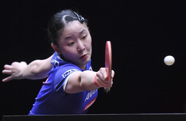 (251210) -- HONG KONG, Dec. 10, 2025 (Xinhua) -- Harimoto Miwa hits a return during the women's singles Round of 16 match between Wang Manyu of China and Harimoto Miwa of Japan at the WTT Finals Hong Kong 2025 in Hong Kong, south China, Dec. 10, 2025. (Xinhua/Chen Duo)