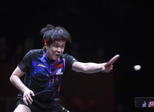 (251210) -- HONG KONG, Dec. 10, 2025 (Xinhua) -- Wang Chuqin hits a return during the men's singles round of 16 match between Wang Chuqin of China and Matsushima Sora of Japan at the WTT Finals Hong Kong 2025 in Hong Kong, south China, Dec. 10, 2025. (Xinhua/Chen Duo)