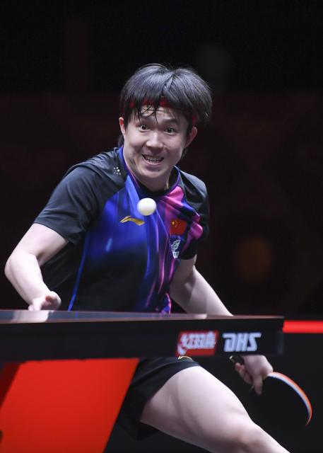 (251210) -- HONG KONG, Dec. 10, 2025 (Xinhua) -- Wang Chuqin hits a return during the men's singles round of 16 match between Wang Chuqin of China and Matsushima Sora of Japan at the WTT Finals Hong Kong 2025 in Hong Kong, south China, Dec. 10, 2025. (Xinhua/Chen Duo)