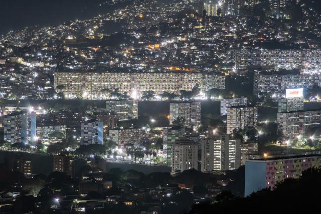 (251210) -- CARACAS, Dec. 10, 2025 (Xinhua) -- Photo taken from the Venezuela's Avila National Park on Dec. 8, 2025 shows the city of Caracas, capital of Venezuela. (Xinhua/Li Muzi)
