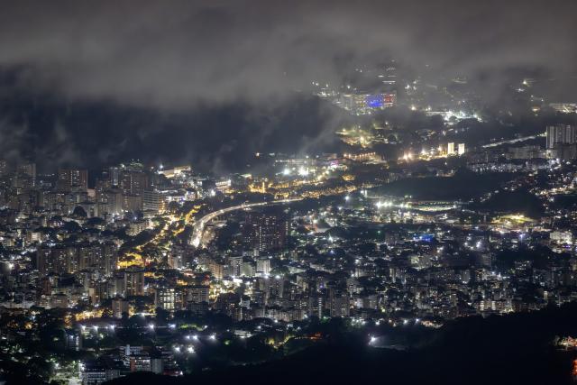 (251210) -- CARACAS, Dec. 10, 2025 (Xinhua) -- Photo taken from the Venezuela's Avila National Park on Dec. 8, 2025 shows the city of Caracas, capital of Venezuela. (Xinhua/Li Muzi)