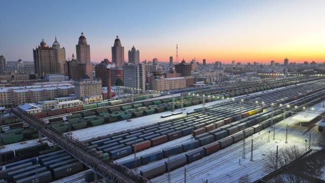(251211) -- BEIJING, Dec. 11, 2025 (Xinhua) -- A drone photo taken on Dec. 10, 2025 shows China-Europe freight trains preparing to depart from the Manzhouli railway station in Manzhouli, north China's Inner Mongolia Autonomous Region.
  As a China-Europe freight train composed of 60 carriages and loaded with home appliances and digital products departed from the Manzhouli railway port in north China's Inner Mongolia Autonomous Region, the "eastern corridor" of the China-Europe freight train network this year has witnessed 5,166 trains operating on its railway lines. 
   The "eastern corridor" consists of three railway ports including Manzhouli, Suifenhe and Tongjiang. Currently, the categories of goods transported by the trains have increased to more than 1,000 types. The number of operating routes has expanded to 27, linking over 60 Chinese cities with 14 European countries. (Photo by Huang Xu/Xinhua)