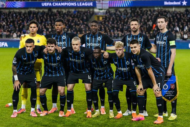 (251211) -- BRUGES, Dec. 11, 2025 (Xinhua) -- Players of Club Brugge pose for a group photo before the UEFA Champions League football match between Club Brugge and Arsenal in Bruges, Belgium, on Dec. 10, 2025. (Xinhua/Peng Ziyang)