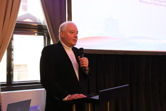 (251211) -- PRAGUE, Dec. 11, 2025 (Xinhua) -- Richard Hlavaty, director of the Department of Non-European Countries at the Czech Republic's Ministry of Industry and Trade, speaks at China (Shaanxi) - Czech Republic Economic and Trade Cooperation Exchange Conference in Prague, the Czech Republic, Dec. 11, 2025. Government officials, business leaders and experts gathered in Prague on Thursday for the China (Shaanxi) - Czech Republic Economic and Trade Cooperation Exchange Conference, highlighting new opportunities in logistics, advanced manufacturing, clean energy and people-to-people exchanges between China's inland area and Czechia. (Photo by Helena Kocova/Xinhua)