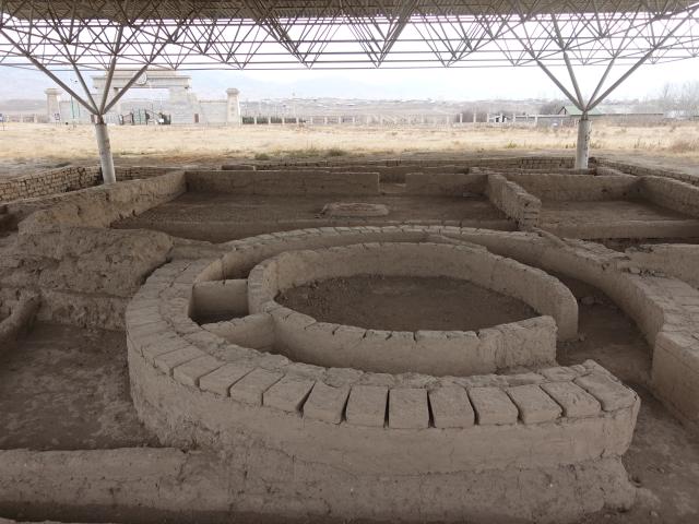 (251212) -- DUSHANBE, Dec. 12, 2025 (Xinhua) -- This photo taken on Dec. 11, 2025 shows a view of the proto-urban site of Sarazm in Tajikistan. Sarazm, which means "where the land begins", is an archaeological site bearing testimony to the development of human settlements in Central Asia, from the 4th millennium BC to the end of the 3rd millennium BC. The site was inscribed on the UNESCO World Heritage List in 2010. (Xinhua/An Xiaomeng)