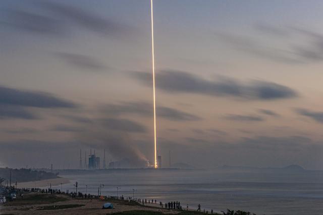 (251212) -- WENCHANG, Dec. 12, 2025 (Xinhua) -- This long-exposure photo taken on Dec. 12, 2025 shows a Long March-12 carrier rocket carrying a group of internet satellites blasting off from the Hainan commercial spacecraft launch site in south China's Hainan Province. The rocket lifted off at 7:00 a.m. on Friday. The payloads, the 16th group of low-orbit internet satellites, entered into preset orbit successfully. (Xinhua/Pu Xiaoxu)