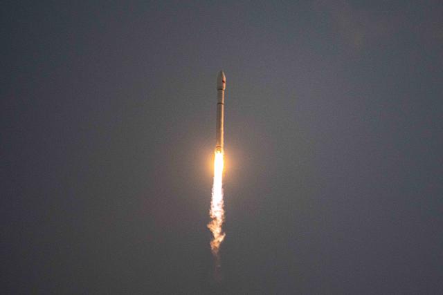 (251212) -- WENCHANG, Dec. 12, 2025 (Xinhua) -- A Long March-12 carrier rocket carrying a group of internet satellites blasts off from the Hainan commercial spacecraft launch site in south China's Hainan Province, Dec. 12, 2025. The rocket lifted off at 7:00 a.m. on Friday. The payloads, the 16th group of low-orbit internet satellites, entered into preset orbit successfully. (Xinhua/Pu Xiaoxu)