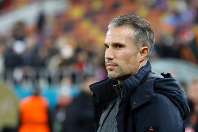 (251212) -- BUCHAREST, Dec. 12, 2025 (Xinhua) -- Feyenoord's head coach Robin Van Persie looks on before the UEFA Europa League football match against FCSB in Bucharest, Romania, Dec. 11, 2025. (Photo by Cristian Cristel/Xinhua)