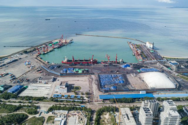 (251212) -- HAIKOU, Dec. 12, 2025 (Xinhua) -- An aerial drone photo taken on Nov. 7, 2025 shows a view of the Dongfang Lingang Industrial Park in south China's Hainan Province. China's Hainan Free Trade Port (FTP) is preparing for island-wide special customs operations, a major milestone in the opening-up drive of the world's second-largest economy despite rising protectionism worldwide.
   As the "experimental field" of the Hainan FTP, the 13 key industrial parks within the port have become significant drivers of Hainan's economic growth. In the first three quarters of 2025, the 13 key industrial parks achieved a revenue of 1,992.451 billion yuan (about 282.427 billion U.S. dollars), representing a year-on-year increase of 4.1%. (Xinhua/Pu Xiaoxu)