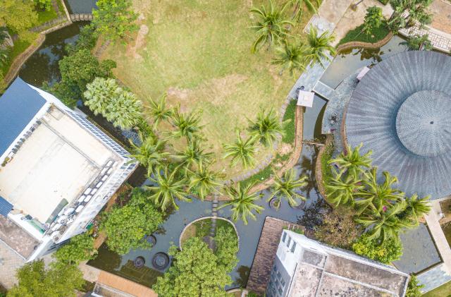 (251212) -- HAIKOU, Dec. 12, 2025 (Xinhua) -- An aerial drone photo taken on Nov. 23, 2025 shows a view of the Hainan Free Trade Port Resort Software Community in south China's Hainan Province. China's Hainan Free Trade Port (FTP) is preparing for island-wide special customs operations, a major milestone in the opening-up drive of the world's second-largest economy despite rising protectionism worldwide.
   As the "experimental field" of the Hainan FTP, the 13 key industrial parks within the port have become significant drivers of Hainan's economic growth. In the first three quarters of 2025, the 13 key industrial parks achieved a revenue of 1,992.451 billion yuan (about 282.427 billion U.S. dollars), representing a year-on-year increase of 4.1%. (Xinhua/Pu Xiaoxu)