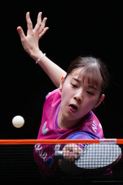 (251212) -- HONG KONG, Dec. 12, 2025 (Xinhua) -- Nagasaki Miyu hits a return during the women's singles quarterfinal match between Sun Yingsha of China and Nagasaki Miyu of Japan at the WTT Finals Hong Kong 2025 in Hong Kong, south China, Dec. 12, 2025. (Xinhua/Zhu Wei)