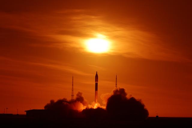(251213) -- JIUQUAN, Dec. 13, 2025 (Xinhua) -- A Kuaizhou-11 Y8 carrier rocket carrying one space experimental spacecraft blasts off from the Jiuquan Satellite Launch Center in northwest China, Dec. 13, 2025. The rocket blasted off at 9:08 a.m. (Beijing Time). It successfully sent the payloads into the planned orbit. (Photo by Wang Jiangbo/Xinhua)