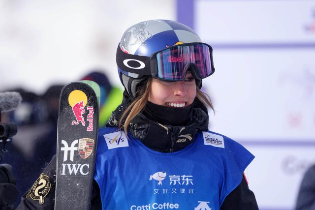 (251213) -- ZHANGJIAKOU, Dec. 13, 2025 (Xinhua) -- Gu Ailing of China reacts after the women's freeski halfpipe final of FIS Freeski World Cup 2025 in Zhangjiakou, north China's Hebei Province, Dec. 13, 2025. (Xinhua/Wang Peng)
