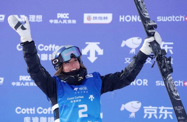 (251213) -- ZHANGJIAKOU, Dec. 13, 2025 (Xinhua) -- Gu Ailing of China celebrates after the women's freeski halfpipe final of FIS Freeski World Cup 2025 in Zhangjiakou, north China's Hebei Province, Dec. 13, 2025. (Xinhua/Wang Peng)