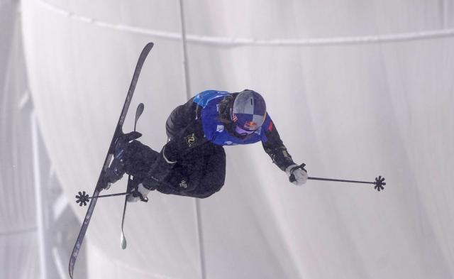 (251213) -- ZHANGJIAKOU, Dec. 13, 2025 (Xinhua) -- Gu Ailing of China competes during the women's freeski halfpipe final of FIS Freeski World Cup 2025 in Zhangjiakou, north China's Hebei Province, Dec. 13, 2025. (Xinhua/Wang Peng)