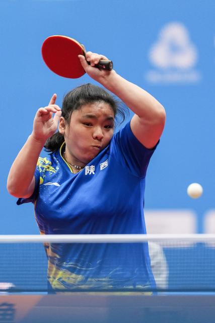 (251214) -- HONG KONG, Dec. 14, 2025 (Xinhua) -- Li Meng competes during the women's singles category TT11 table tennis final match between Tang Yixin of Jilin and Li Meng of Shaanxi at China's 12th National Games for Persons with Disabilities and the 9th National Special Olympic Games in Hong Kong, south China, Dec. 14, 2025. (Xinhua/Zhu Zheng)