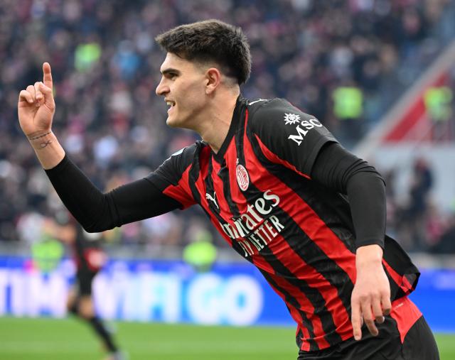 (251215) -- MILAN, Dec. 15, 2025 (Xinhua) -- AC Milan's Davide Bartesaghi celebrates his goal during a Serie A football match between AC Milan and Sassuolo in Milan, Italy, Dec. 14, 2025. (Photo by Alberto Lingria/Xinhua)