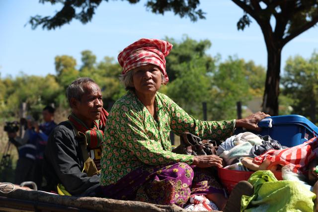 (251215) -- SIEM REAP, Dec. 15, 2025 (Xinhua) -- Civilians flee Srei Snam district in Cambodia's Siem Reap province on Dec. 15, 2025. Thai military forces' attack on Cambodia in the 4th Military Region has entered further deep into Cambodian sovereign territory, said the Cambodian Ministry of Defense on Monday.
   The Thai military forces have expanded their airstrikes to a location in northwest Cambodia's Siem Reap province, the ministry said in a press release, adding that the Thai military used an F-16 fighter jet to drop two bombs near a displaced civilian camp in the province at 10:00 a.m. on Monday local time.
   The fresh border conflict with Thailand has left 12 Cambodian civilians dead and 74 others injured as of 6 p.m. local time on Sunday, Cambodia's Interior Ministry Spokesperson Touch Sokhak said at a press briefing on Monday. (Agence Kampuchea Presse via Xinhua)
