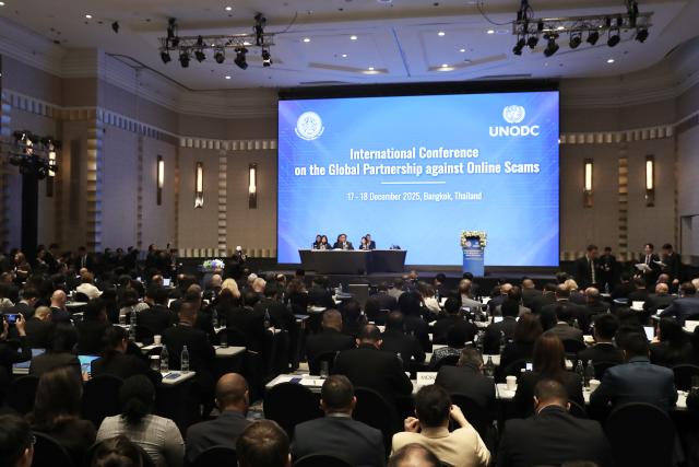 (251218) -- BANGKOK, Dec. 18, 2025 (Xinhua) -- The International Conference on the Global Partnership against Online Scams is held in Bangkok, Thailand, Dec. 17, 2025. The International Conference on the Global Partnership against Online Scams commenced here on Wednesday, aiming to forge a more coordinated response and strengthen cooperation in combating transnational crimes. (Xinhua/Sun Weitong)