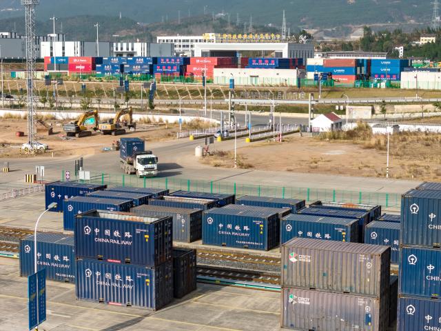 (251218) -- GUANGYUAN, Dec. 18, 2025 (Xinhua) -- A drone photo taken on Dec. 13, 2025 shows a view of Guangyuan International Railway Port in Guangyuan, southwest China's Sichuan Province. The home furnishing industry of Guangyuan stands out for its high quality, and its roll flooring products sell well across China and overseas.  
  In Tashkent, the capital of Uzbekistan, a building supplies store that sells flooring products from Guangyuan is doing brisk business. Jamshid Tashpulatov, the owner of the store, hopes to cooperate with more Chinese companies as the business keeps growing.
  Historically a key stop connecting China with other countries, Guangyuan is now emerging as a new landmark for western China's opening up. (Xinhua/Jiang Fan)