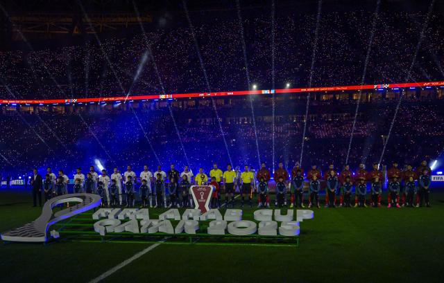 (251219) -- LUSAIL, Dec. 19, 2025 (Xinhua) -- Players and referees line up prior to the FIFA Arab Cup 2025 final match between Jordan and Morocco at Lusail Stadium in Lusail, Qatar, on Dec. 18, 2025. (Photo by Nikku/Xinhua)
