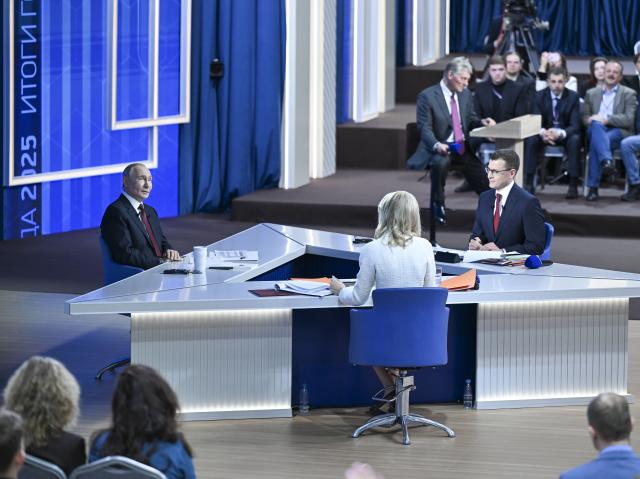 (251219) -- MOSCOW, Dec. 19, 2025 (Xinhua) -- Russian President Vladimir Putin speaks during his annual year-end press conference in Moscow, Russia, Dec. 19, 2025. (Xinhua/Hao Jianwei)