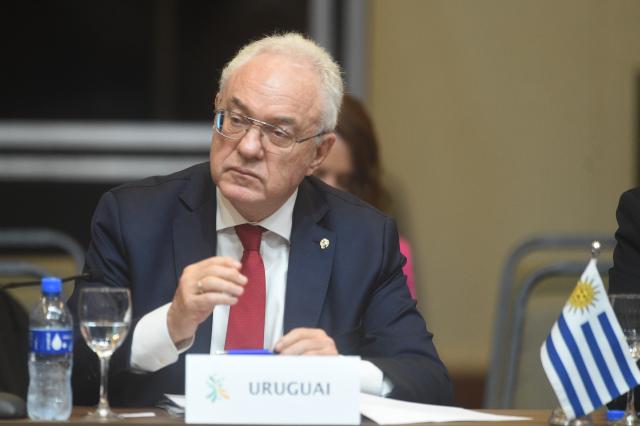(251219) -- FOZ DO IGUACU, Dec. 19, 2025 (Xinhua) -- Uruguayan Foreign Minister Mario Lubetkin participates in the Common Market Council meeting of Mercosur in Foz do Iguacu, Brazil, on Dec. 19, 2025. (Photo by Lucio Tavora/Xinhua)