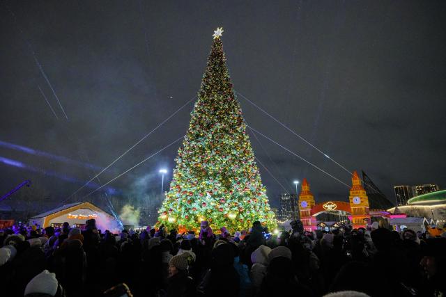 (251220) -- ASTANA, Dec. 20, 2025 (Xinhua) -- A New Year tree is lit up in Astana, Kazakhstan, Dec. 19, 2025. A New Year tree lighting ceremony was held in Astana on Friday, with more than 40 large New Year trees lit up across the city. The ceremony was accompanied by a citywide "fairy-tale fest" featuring concerts, dance performances and fireworks. (Photo by Kalizhan Ospanov/Xinhua)