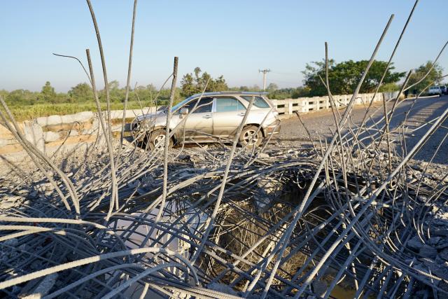 (251220) -- ODDAR MEANCHEY, Dec. 20, 2025 (Xinhua) -- A destroyed concrete bridge is seen at the border area between Chong Kal district of Oddar Meanchey province and Srei Snam district of Siem Reap province, in Cambodia, Dec. 20, 2025.
  Cambodia said on Saturday that the Thai military had used an F-16 fighter jet to bomb a concrete bridge inside Cambodian territory.
"At 10:58 p.m. (on Dec. 19), the Thai military deployed an F-16 fighter jet to drop two bombs, destroying the civilian O' Jik Bridge at the border area between Chong Kal district of Oddar Meanchey province and Srei Snam district of Siem Reap province," Cambodian Defense Ministry's Undersecretary of State and Spokesperson Lt. Gen. Maly Socheata said in a press briefing. (Agence Kampuchea Presse/Handout via Xinhua)
