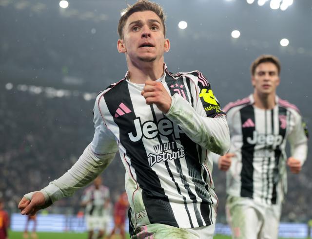 (251221) -- TURIN, Dec. 21, 2025 (Xinhua) -- Juventus' Francisco Coincencao (front) celebrates his goal during a Serie A football match between Juventus and Roma in Turin, Italy, Dec. 20, 2025. (Xinhua)