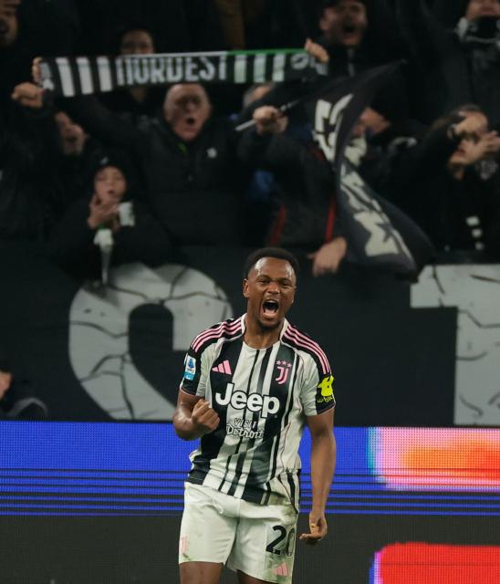 (251221) -- TURIN, Dec. 21, 2025 (Xinhua) -- Juventus' Lois Openda celebrates his goal during a Serie A football match between Juventus and Roma in Turin, Italy, Dec. 20, 2025. (Xinhua)
