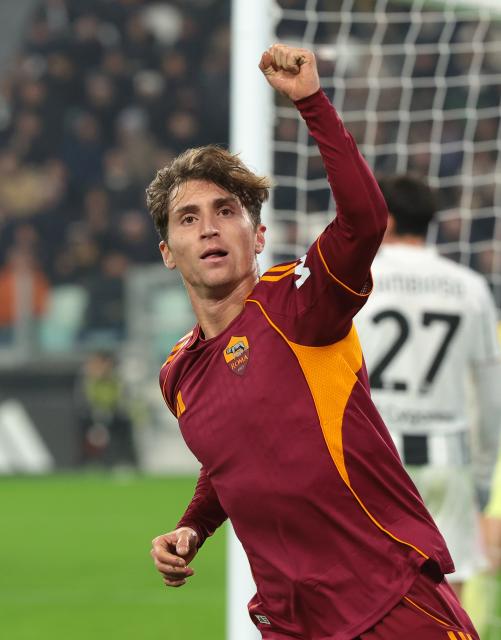 (251221) -- TURIN, Dec. 21, 2025 (Xinhua) -- Roma's Tommaso Baldanzi celebrates his goal during a Serie A football match between Juventus and Roma in Turin, Italy, Dec. 20, 2025. (Xinhua)