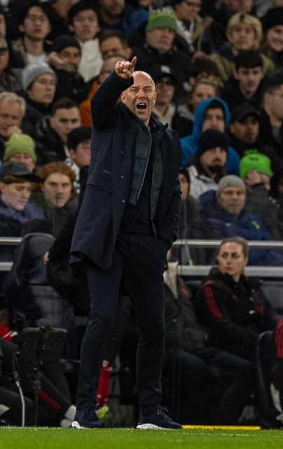 (251221) -- LONDON, Dec. 21, 2025 (Xinhua) -- Liverpool's head coach Arne Slot gestures during the English Premier League match between Tottenham Hotspur FC and Liverpool FC at the Tottenham Hotspur Stadium in London, Britain, on Dec. 20, 2025.
FOR EDITORIAL USE ONLY. NOT FOR SALE FOR MARKETING OR ADVERTISING CAMPAIGNS. NO USE WITH UNAUTHORIZED AUDIO, VIDEO, DATA, FIXTURE LISTS, CLUB/LEAGUE LOGOS OR "LIVE" SERVICES. ONLINE IN-MATCH USE LIMITED TO 45 IMAGES, NO VIDEO EMULATION. NO USE IN BETTING, GAMES OR SINGLE CLUB/LEAGUE/PLAYER PUBLICATIONS. (Xinhua)