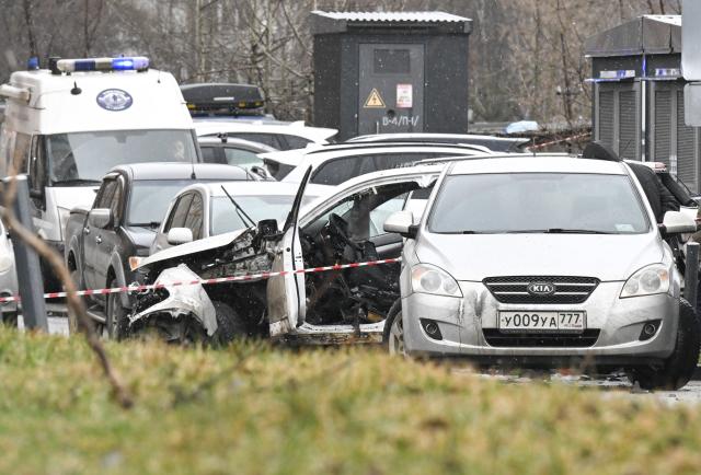 (251222) -- MOSCOW, Dec. 22, 2025 (Xinhua) -- This photo taken on Dec. 22, 2025 shows the car explosion site on Yasenevaya Street in southern Moscow, Russia. Russian Lieutenant General Fanil Sarvarov was killed in a car explosion in Moscow on Monday, the Russian Investigative Committee said.
   According to the committee, an explosive device was planted under a car and detonated on Yasenevaya Street in southern Moscow on Monday morning. Sarvarov, head of the Operational Training Directorate of the Russian Armed Forces' General Staff, died from injuries.
   An investigation has been launched into the murder, with authorities examining multiple possible motives, including alleged involvement by Ukrainian special services, it said. (Xinhua/Hao Jianwei)