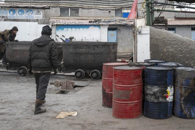 (251223) -- HARBIN, Dec. 23, 2025 (Xinhua) -- This photo taken on Dec. 23, 2025 shows a scene at the Datonggou coal mine of Heilongjiang Fengyuan Mining Co., Ltd. following a flooding accident in Jixi, northeast China's Heilongjiang Province. The five people trapped in a coal mine accident on Sunday in northeast China's Heilongjiang Province have been confirmed dead, local authorities said on Tuesday.
   The flooding occurred at about 4:30 a.m. on Sunday at the Datonggou coal mine of Heilongjiang Fengyuan Mining Co., Ltd. in the city of Jixi, the Jixi publicity department said.
   Following intensive rescue operations, the bodies of all five individuals have been found but showed no signs of life. Post-accident response measures are now underway, and an investigation into the cause of the accident is ongoing. (Xinhua/Zhang Tao)